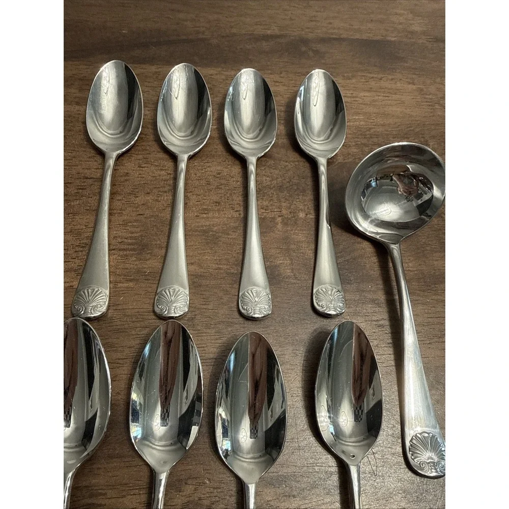 Kirk Stieff  WILLIAMSBURG ROYAL SHELL Flatware Set 21pcs Stainless Korea 18/8
